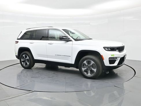 Used 2022 Jeep Grand Cherokee Limited 4xe w/ Luxury Tech Group II image 4