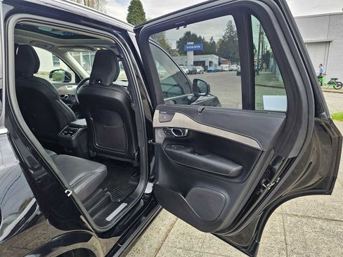 Certified 2023 Volvo XC90 B6 Ultimate w/ Lounge Package AWD/4WD image 13