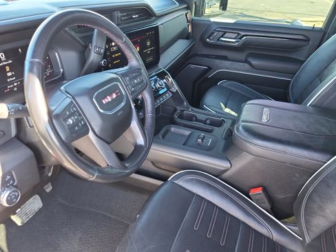 Used 2025 GMC Sierra 2500 AT4X image 12