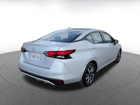 Used 2025 Nissan Versa SV image 15