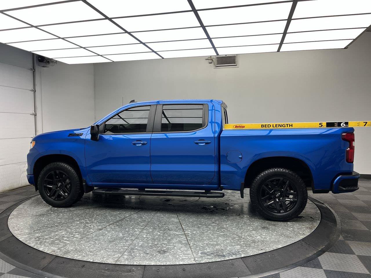 Used 2024 Chevrolet Silverado 1500 RST AWD/4WD image 6