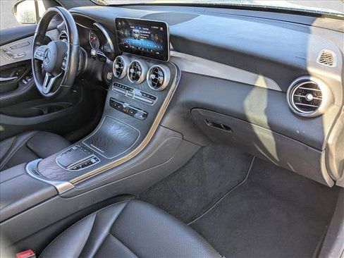Used 2021 Mercedes-Benz GLC 300 4MATIC image 20