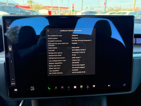 Used 2023 Tesla Model X image 17