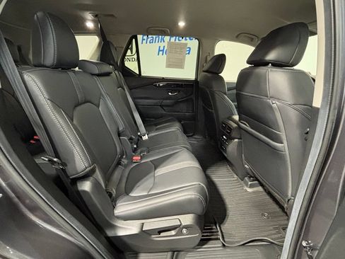 Certified 2025 Honda Pilot EX-L image 36