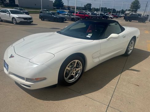 Used 2002 Chevrolet Corvette Convertible w/ Preferred Equipment Group2 RWD image 4