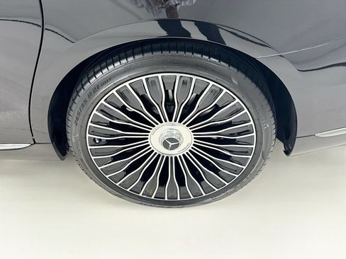 Used 2023 Mercedes-Benz Maybach S 680 4MATIC image 35
