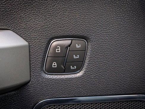 Used 2022 Ford F350 Lariat w/ Lariat Value Package image 17