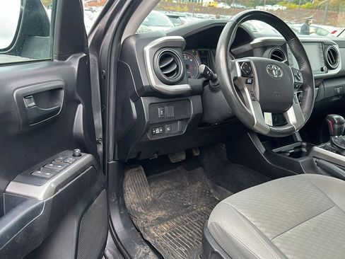 Used 2021 Toyota Tacoma SR5 image 4
