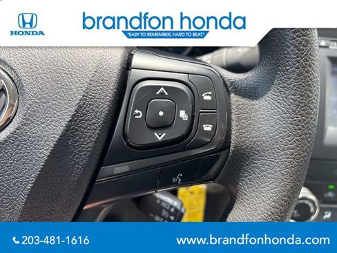 Used 2017 Toyota Camry LE FWD image 15