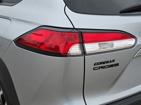 Used 2024 Toyota Corolla Cross AWD Hybrid image 34
