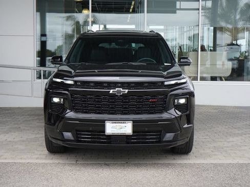 Used 2024 Chevrolet Traverse RS FWD image 3