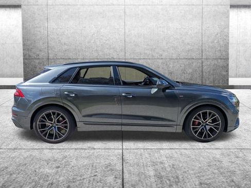Used 2022 Audi Q8 Prestige w/ Prestige Package AWD/4WD image 4