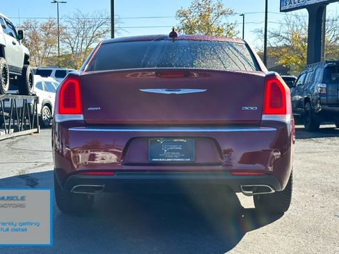 Used 2019 Chrysler 300 Limited image 6
