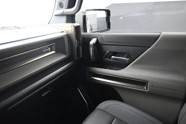 Used 2024 GMC Hummer EV 3X AWD/4WD image 9