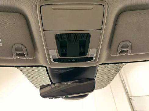 Used 2025 Honda Pilot Elite image 25
