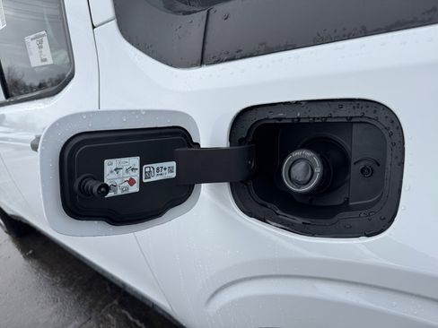 New 2026 Ford Maverick XL image 19