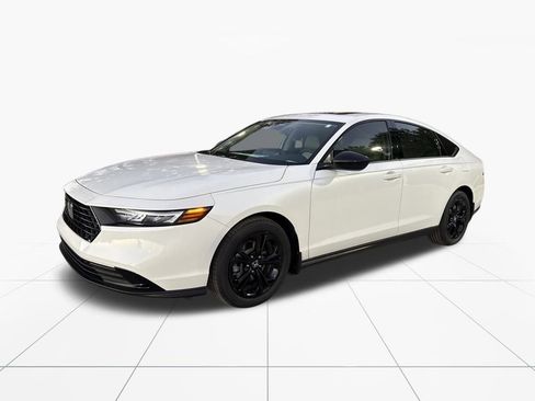 New 2025 Honda Accord SE image 3