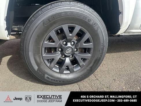 Used 2023 Toyota Tacoma SR5 AWD/4WD image 12