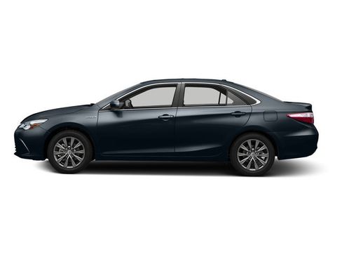 Used 2016 Toyota Camry XLE w/ Moonroof Package FWD image 3