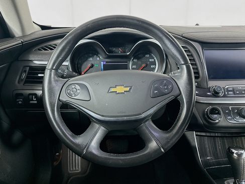 Used 2016 Chevrolet Impala LT w/ Convenience Package FWD image 17