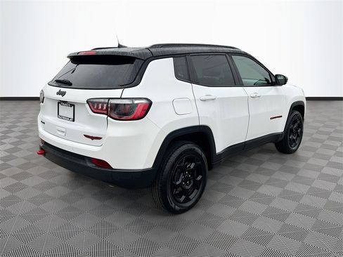 Used 2024 Jeep Compass Trailhawk image 7
