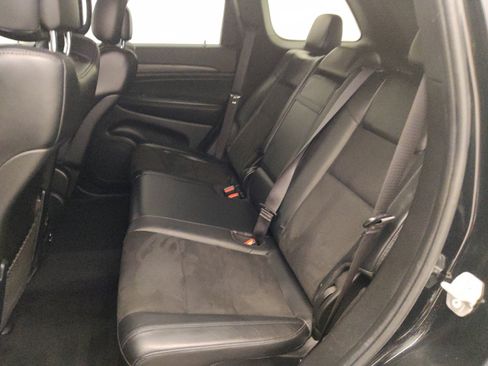 Used 2022 Jeep Grand Cherokee Laredo X image 18