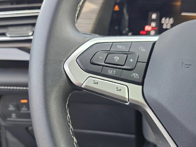 Used 2024 Volkswagen Atlas SEL AWD/4WD image 34