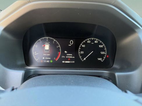 Used 2025 Honda Odyssey Elite image 11