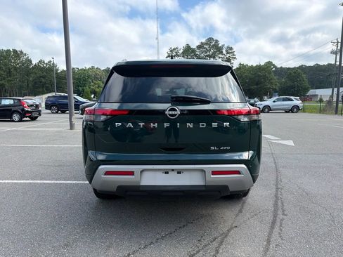 Used 2025 Nissan Pathfinder SL AWD/4WD image 6
