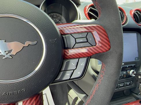 Used 2022 Ford Mustang Coupe RWD image 24