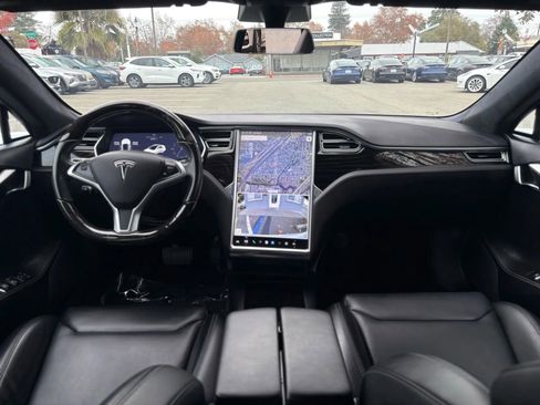 Used 2018 Tesla Model S 100D image 25