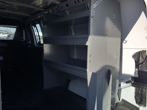 Used 2023 GMC Savana 2500 Extended w/ Driver Convenience Package image 13