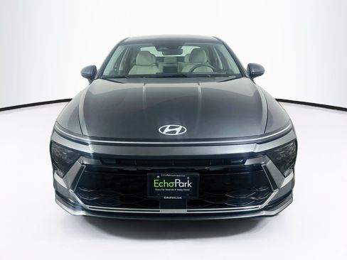 Used 2025 Hyundai Sonata SEL FWD image 2
