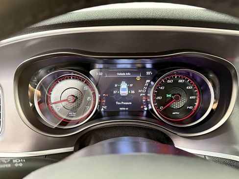 Used 2019 Dodge Charger SXT w/ Leather Interior Group image 26