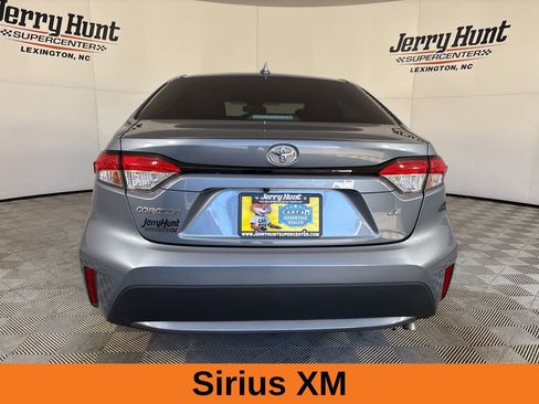 Used 2021 Toyota Corolla LE image 7