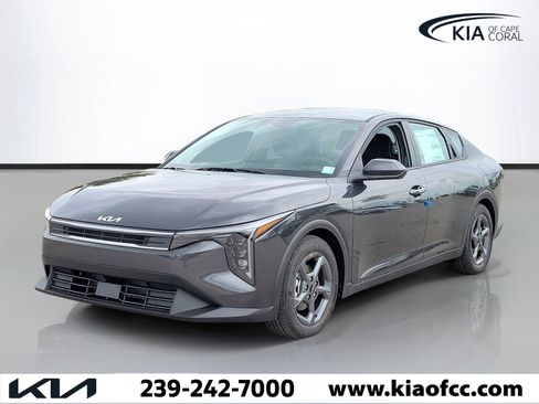 New 2026 Kia K4 FWD image 3