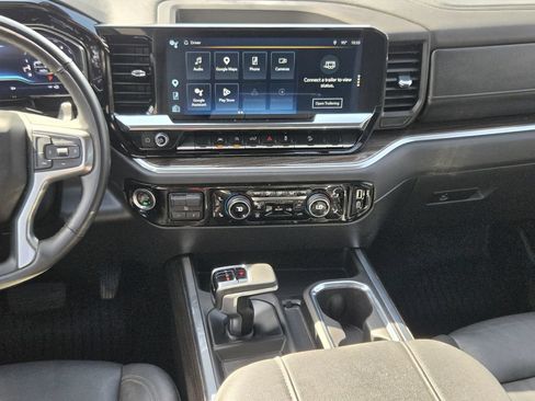 Used 2025 Chevrolet Silverado 1500 LT Trail Boss w/ Convenience Package II AWD/4WD image 16