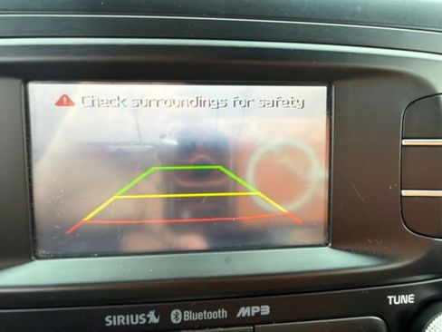 Used 2016 Kia Soul + FWD image 15