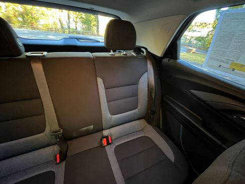 Used 2025 Chevrolet TrailBlazer LT image 33