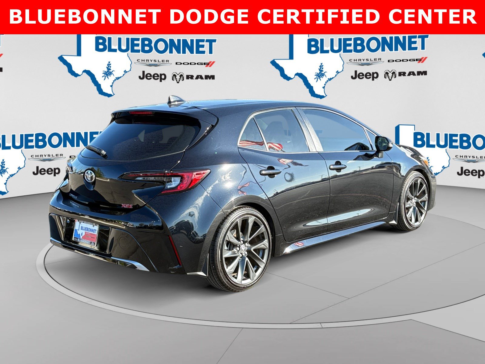 Used 2024 Toyota Corolla XSE FWD image 5