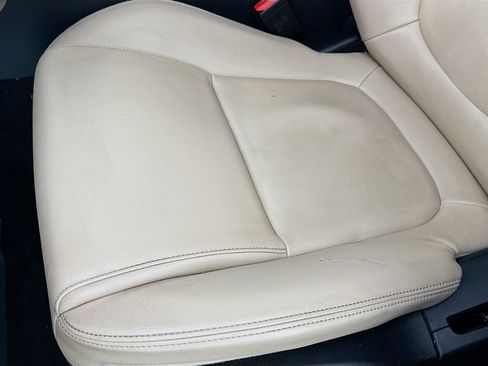 Used 2017 Jaguar XE Premium image 20