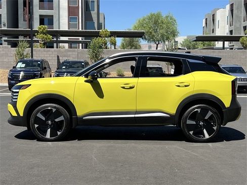 New 2025 Nissan Kicks SR image 2