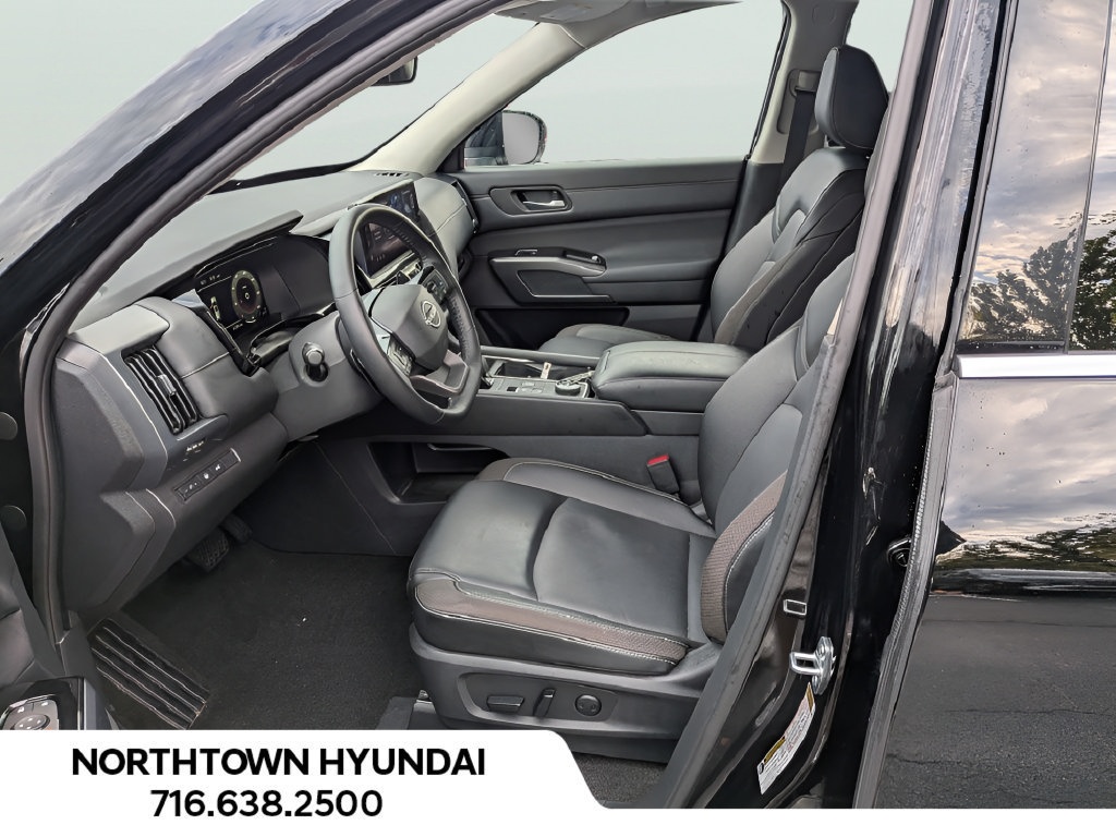 Used 2026 Nissan Pathfinder SL AWD/4WD image 9