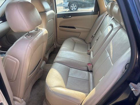 Used 2009 Chevrolet Impala LT w/ Luxury Edition Package FWD image 21