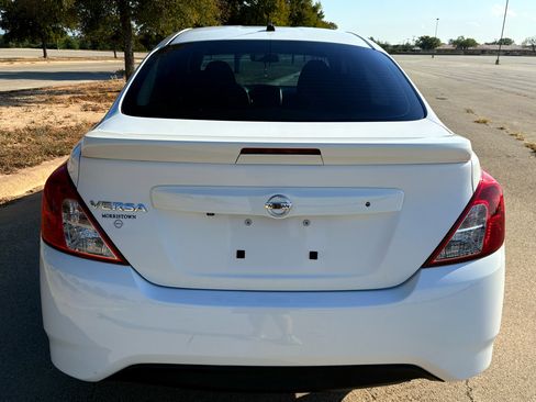 Used 2019 Nissan Versa S Plus image 39