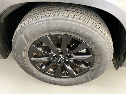 Used 2024 MAZDA CX-50 AWD 2.5 S w/ Premium Package image 11