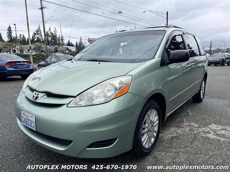 Used 2008 Toyota Sienna LE w/ Towing Prep Pkg AWD/4WD image 3