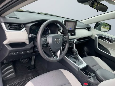 Certified 2024 Toyota RAV4 XLE w/ Convenience Package AWD/4WD image 11