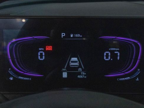 Used 2025 Kia Sportage EX w/ Premium Package FWD image 16