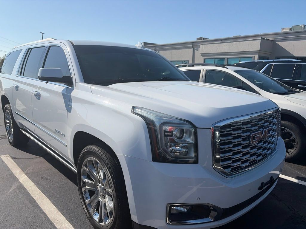 Used 2018 GMC Yukon XL Denali w/ Denali Ultimate Package AWD/4WD image 5